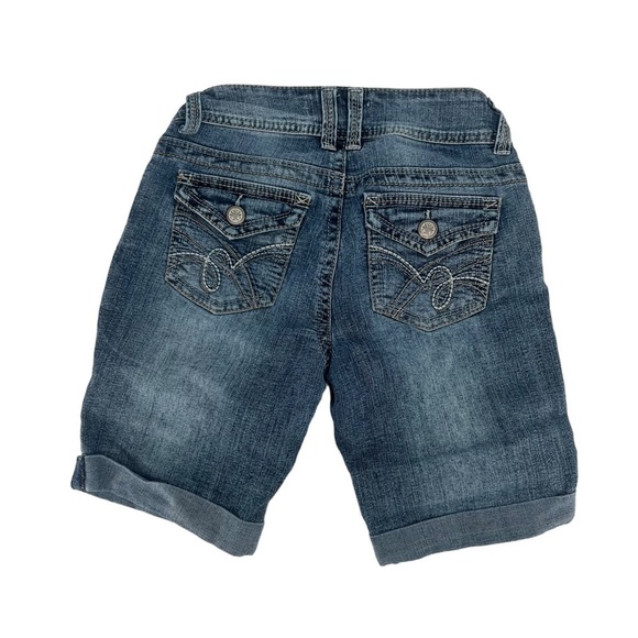 No Boundaries Cuffed Hem Jean Shorts Size 3 Women’s - Picture 3 of 4
